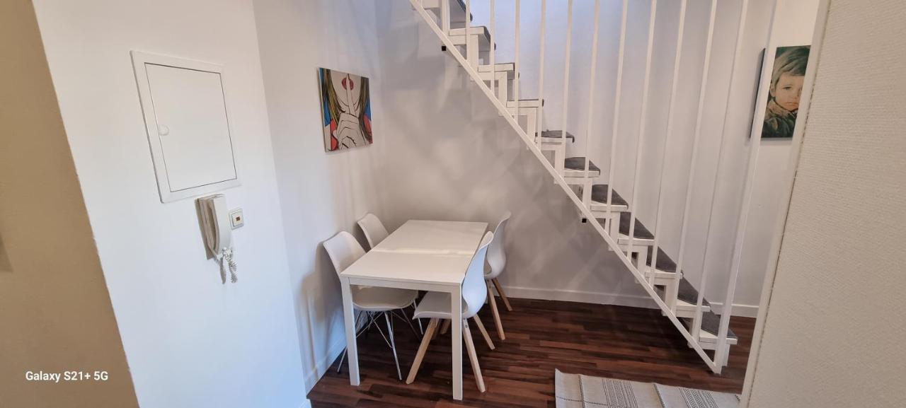 7-24 Self-Check-In - 120Qm - 5 Rooms - 2 Bathrooms - Kitchen - Free Parking - Yihapartment Hannover Exterior photo
