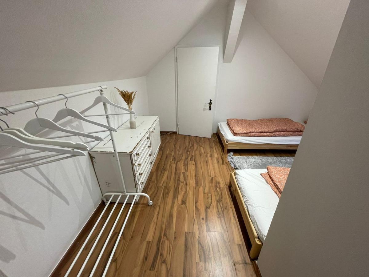 7-24 Self-Check-In - 120Qm - 5 Rooms - 2 Bathrooms - Kitchen - Free Parking - Yihapartment Hannover Exterior photo