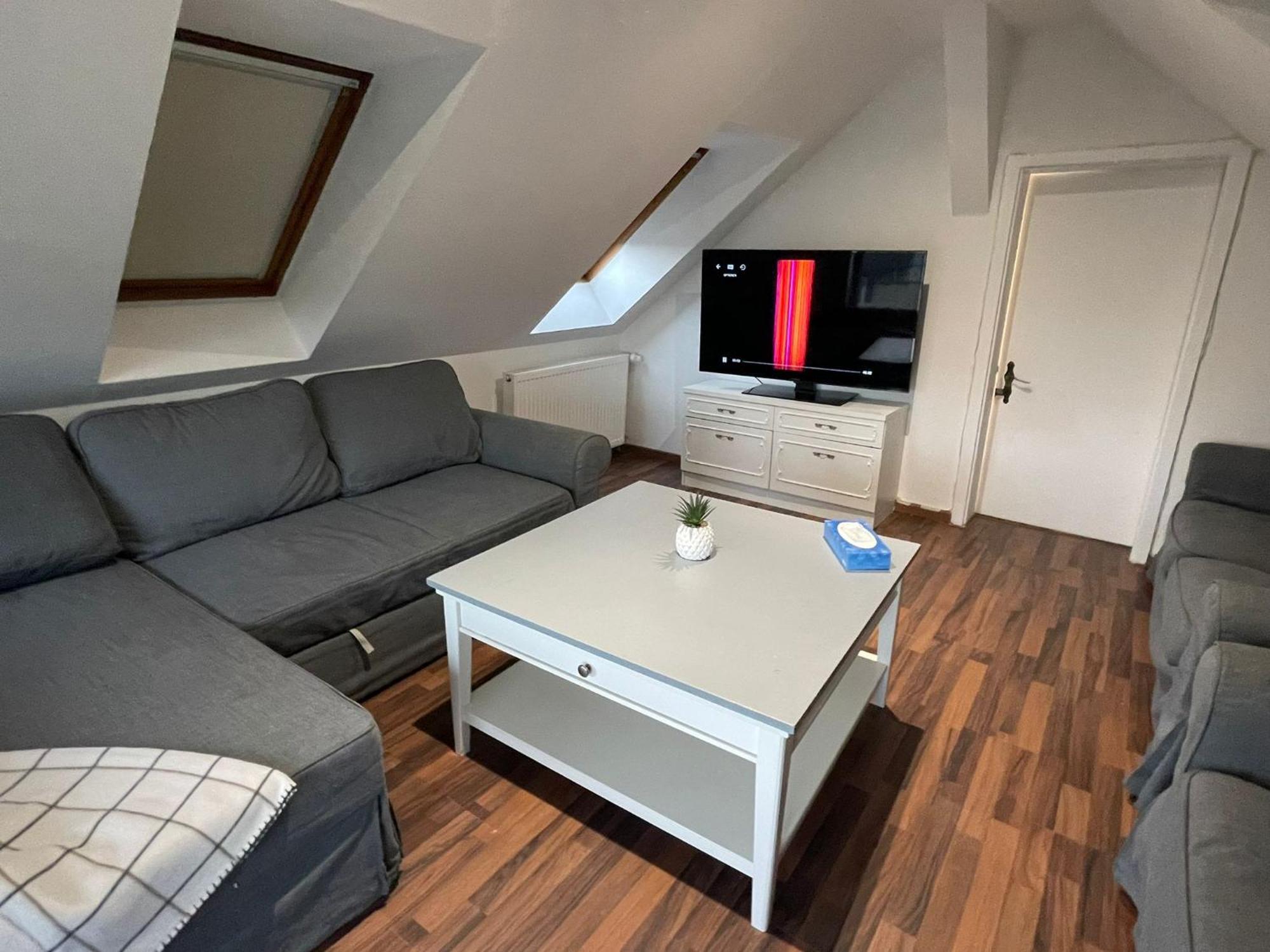 7-24 Self-Check-In - 120Qm - 5 Rooms - 2 Bathrooms - Kitchen - Free Parking - Yihapartment Hannover Exterior photo